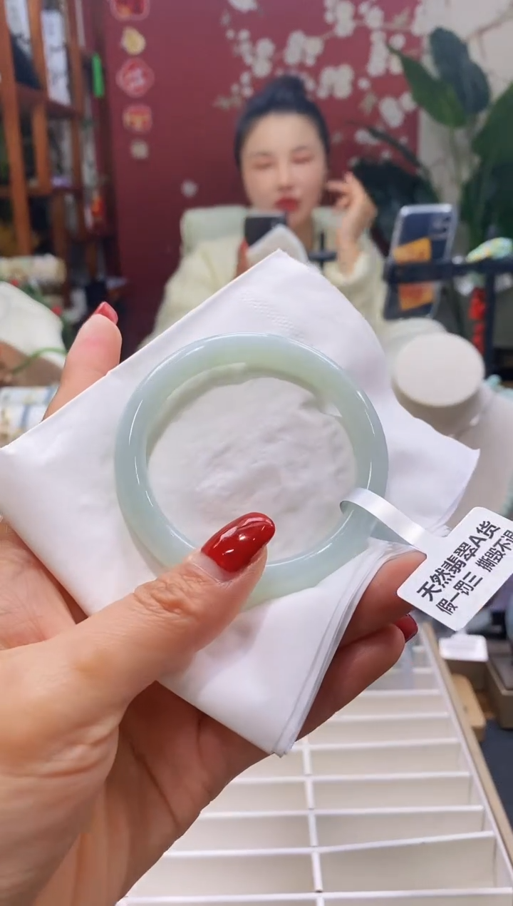 【闪购商品】翡翠手镯未镶嵌122圆条晴水5355/8.2*8.1