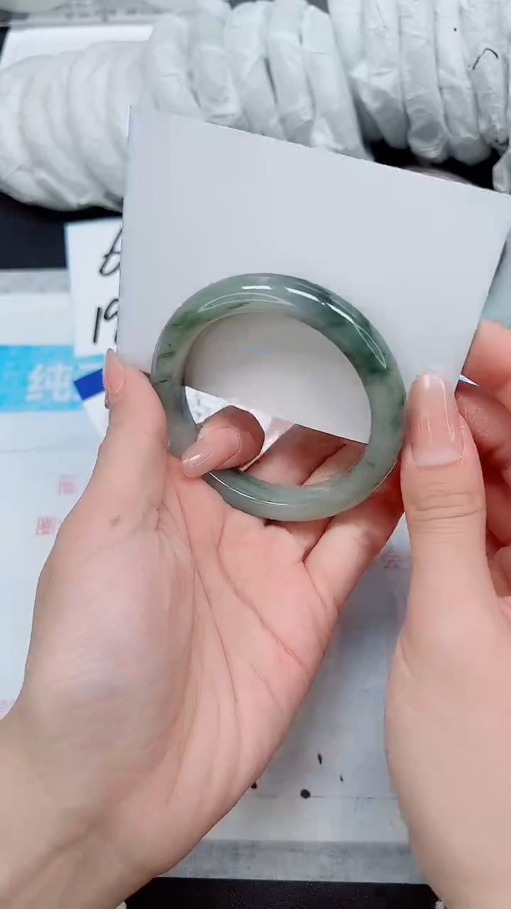 【闪购商品】石英质玉手镯未镶嵌A64-54/55