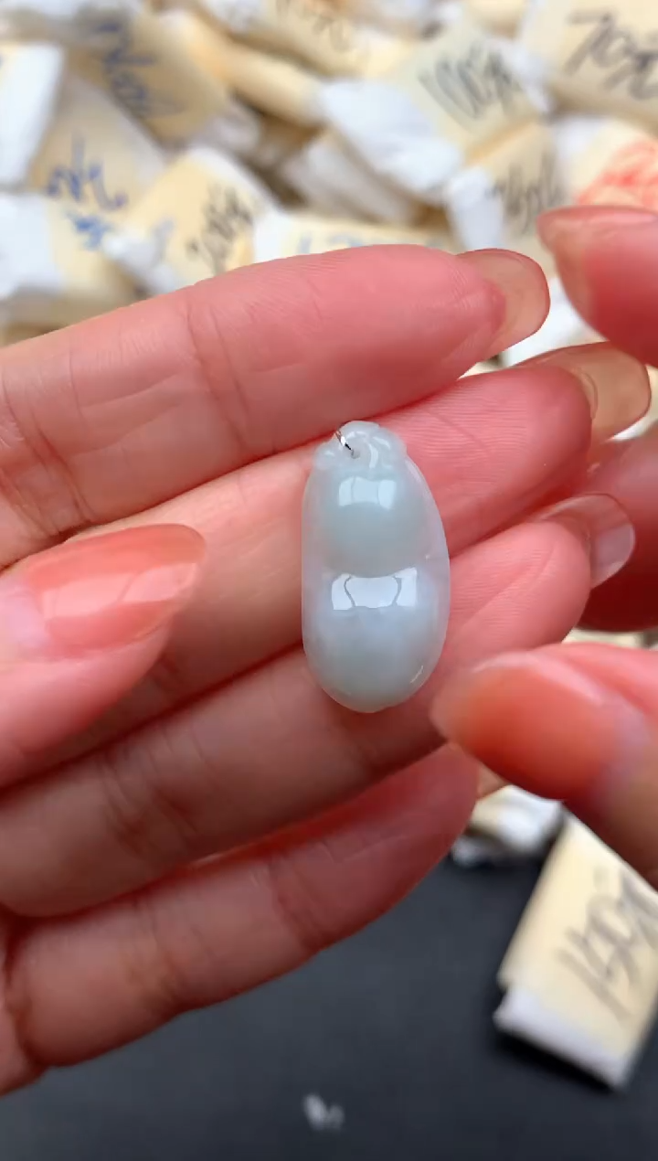 未镶嵌挂件翡翠1