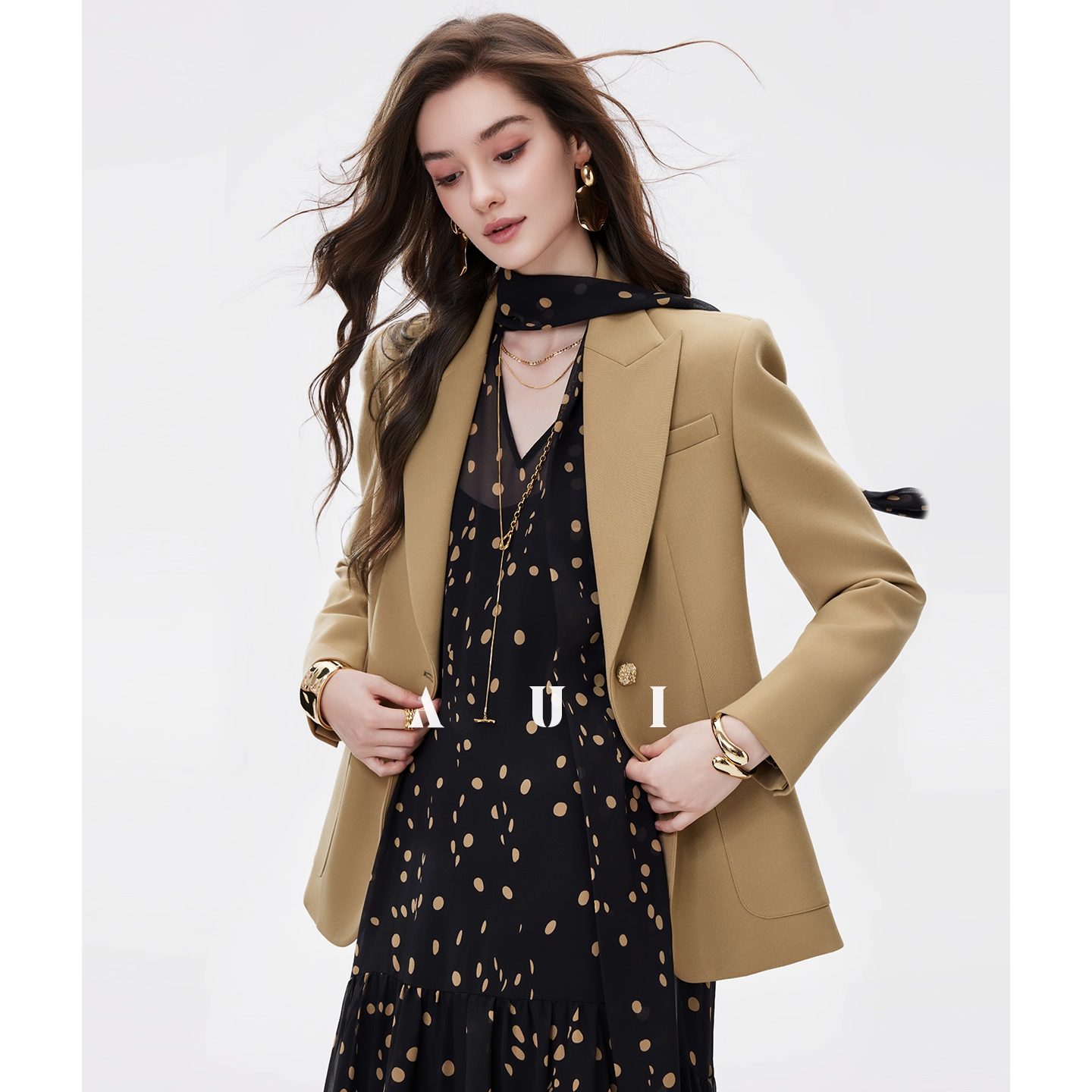 aui时尚通勤西装西服西装外套女秋季新款修身正装职业25W040308