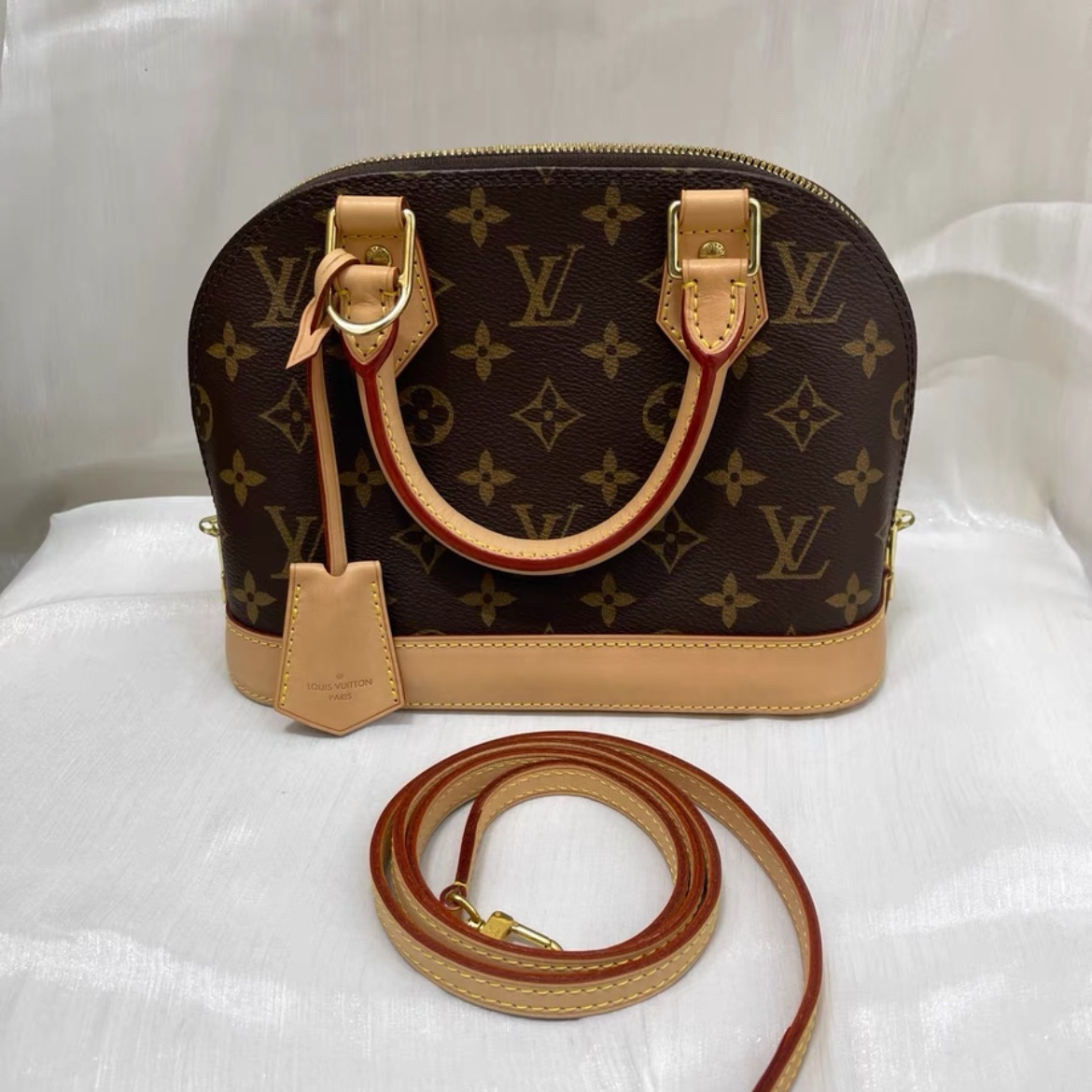 95新 LouisVuitton/路易威登 7姐专场/老花Alma bb 贝壳包 17年