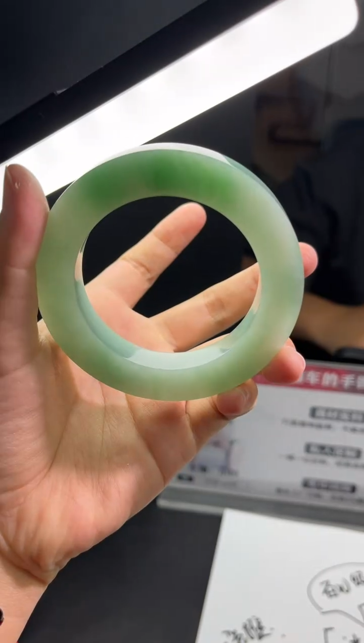 【闪购商品】定制翡翠手镯未镶嵌手镯DDH/发一件