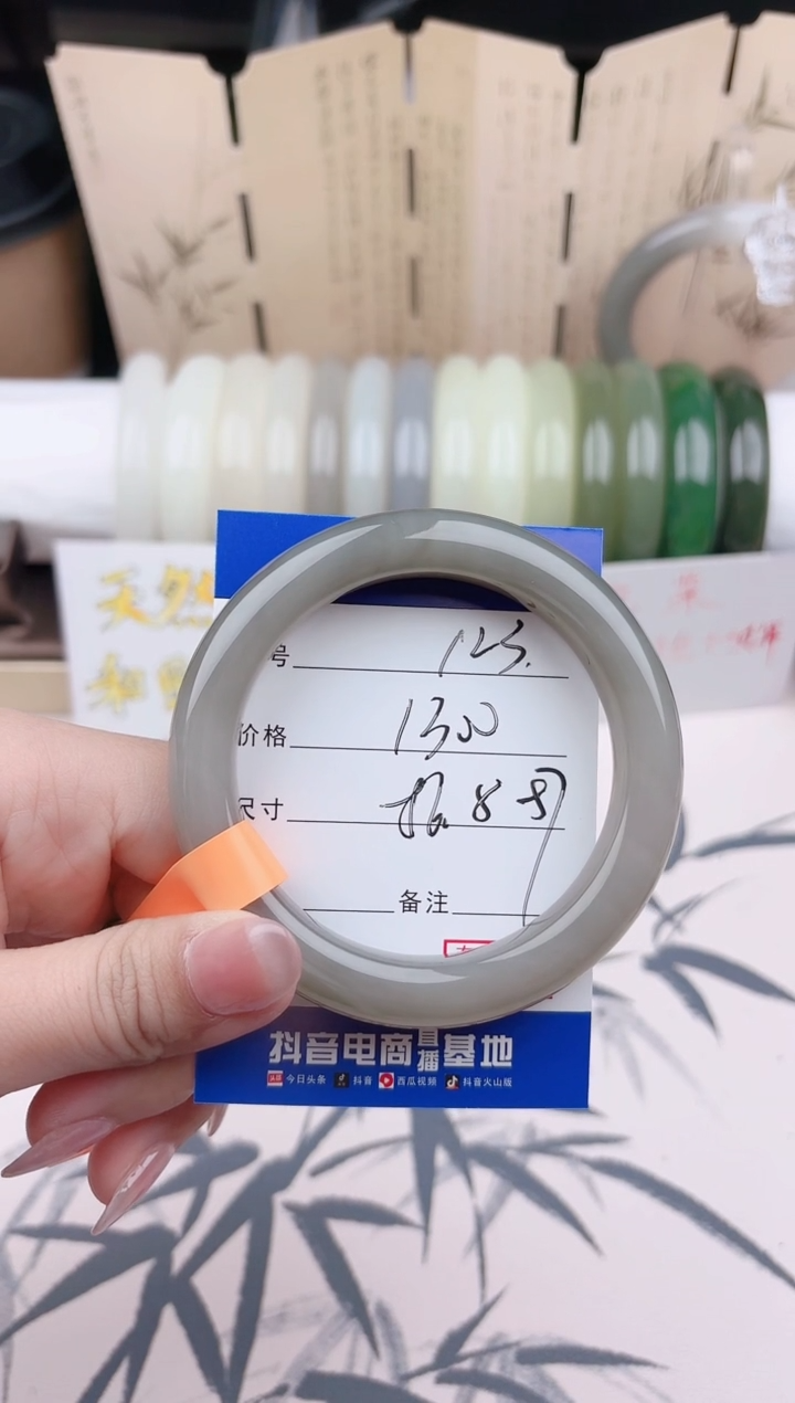 【闪购商品】和田玉未镶嵌手镯123