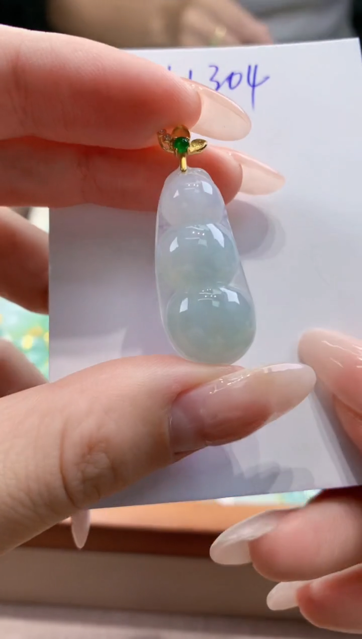 翡翠未镶嵌颈饰天然缅甸a货翡翠