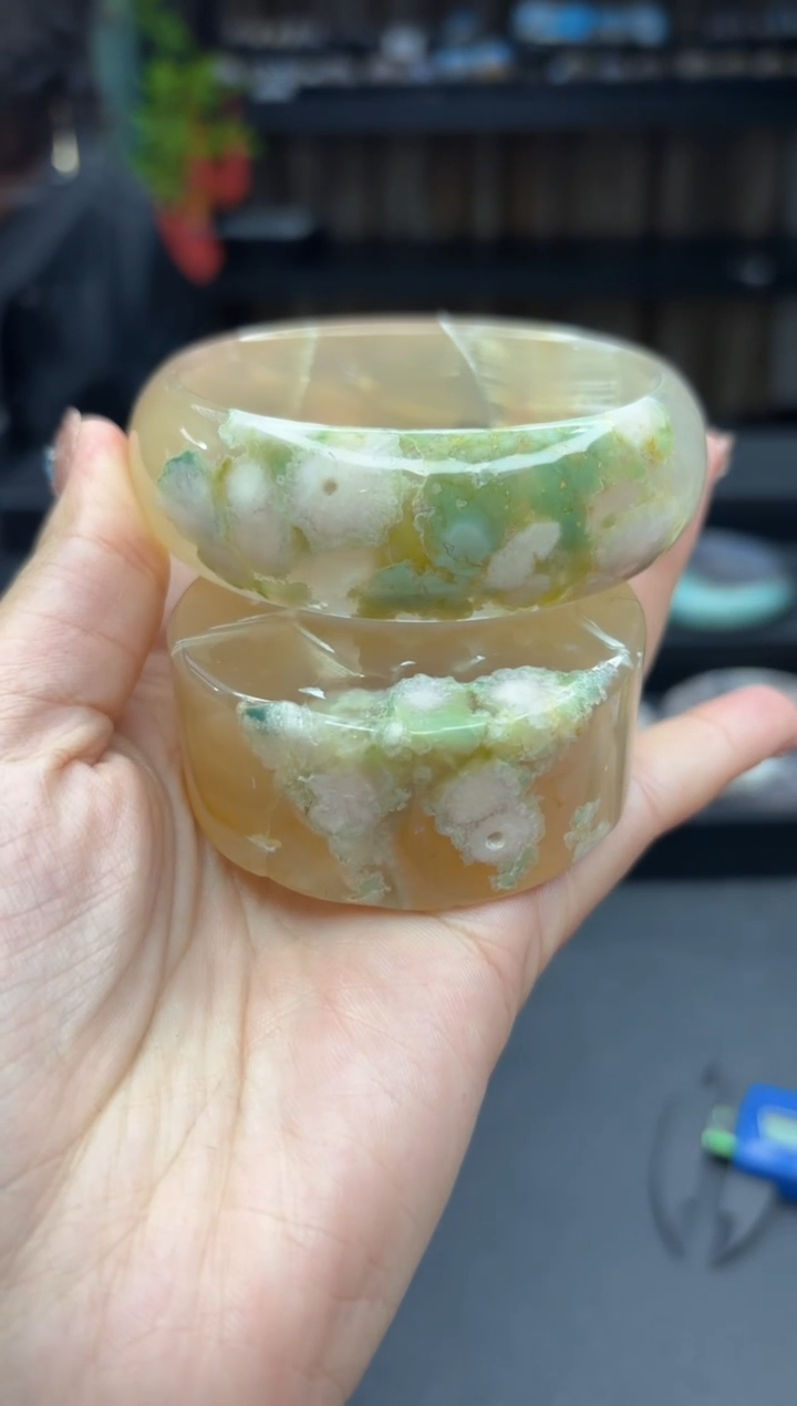 【闪购商品】石英质玉手镯未镶嵌533（61圈赠送镯心）