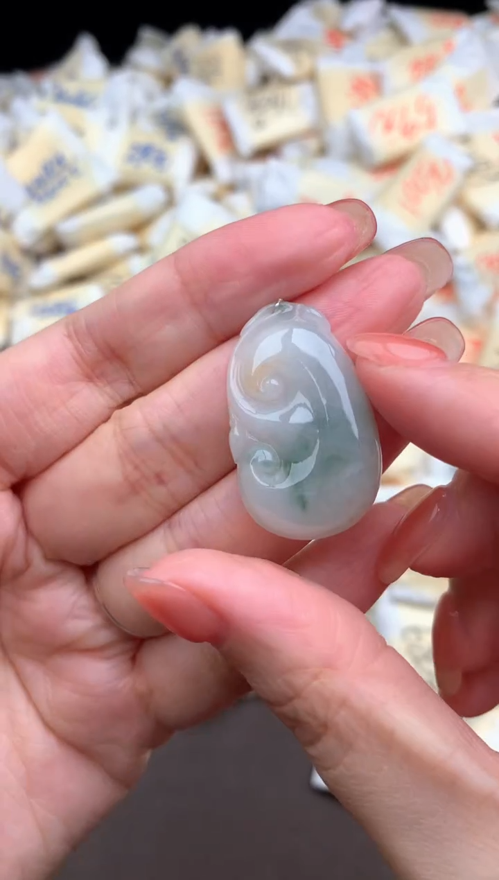【闪购商品】翡翠挂件未镶嵌一