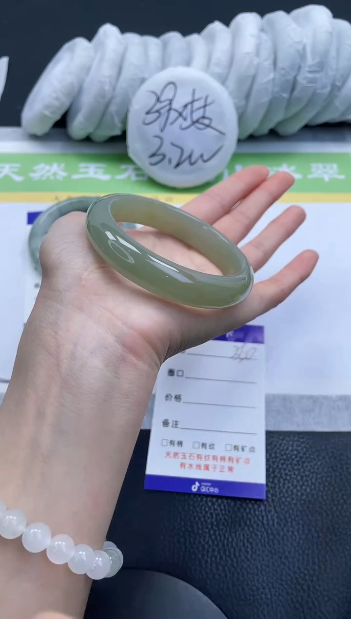 【闪购商品】石英质玉手镯未镶嵌A350-56+