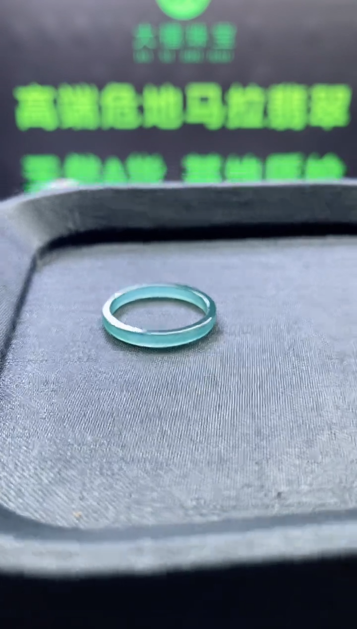 颈饰未镶嵌翡翠?***机0802536583