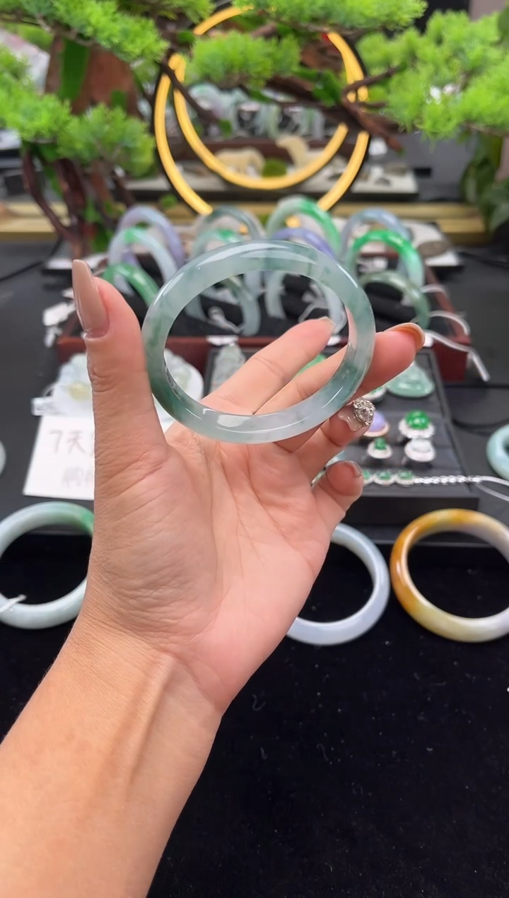 未镶嵌手镯翡翠手镯