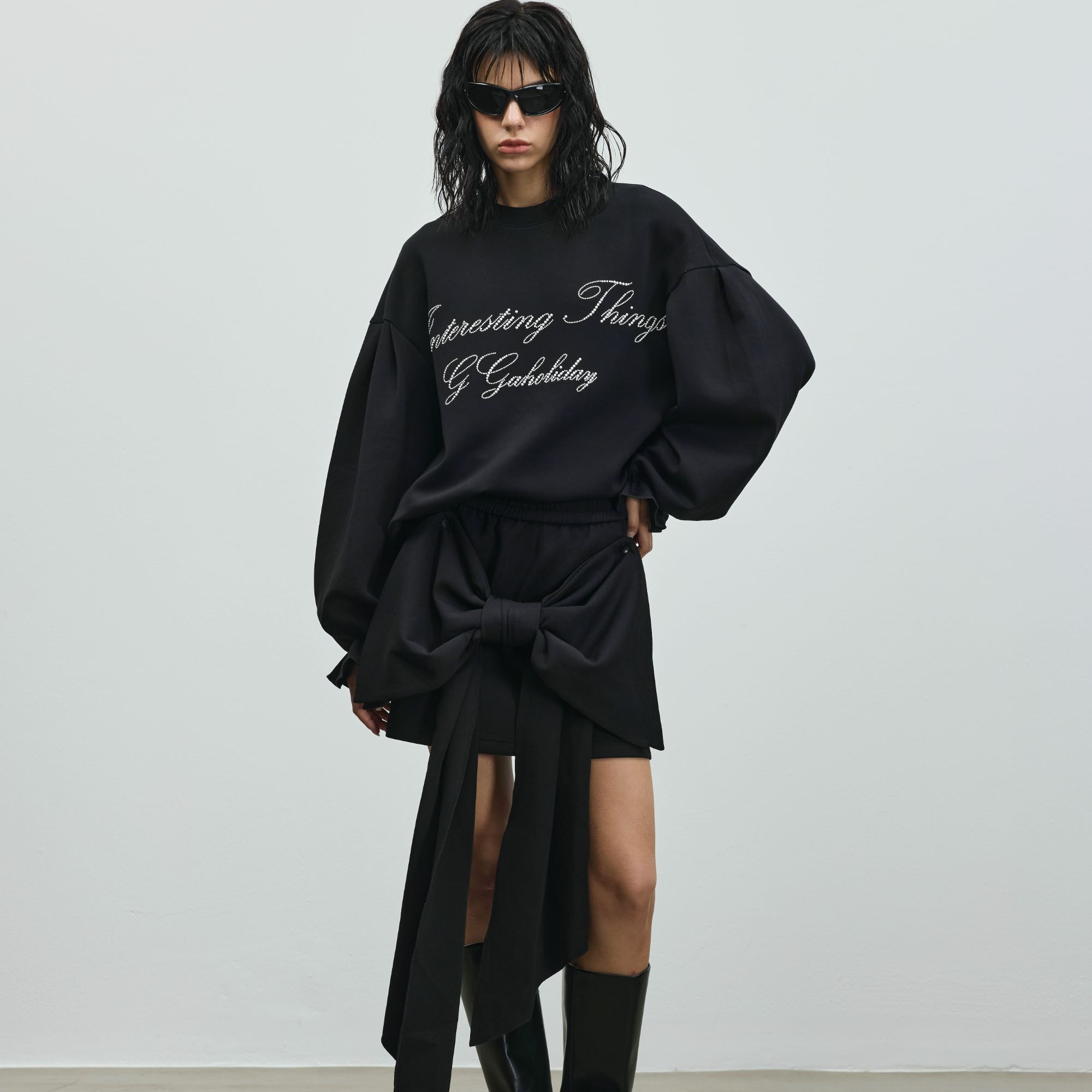 GGAHOLIDAY轻奢高级时尚休闲连帽宽松长袖卫衣短裙套装-154189/93