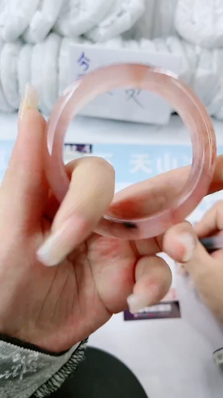 【闪购商品】石英质玉手镯未镶嵌多样性发货C394