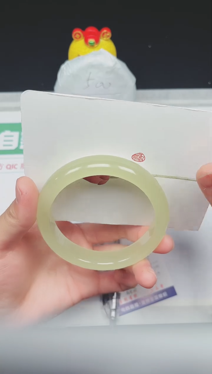 【闪购商品】石英质玉手镯未镶嵌27-62