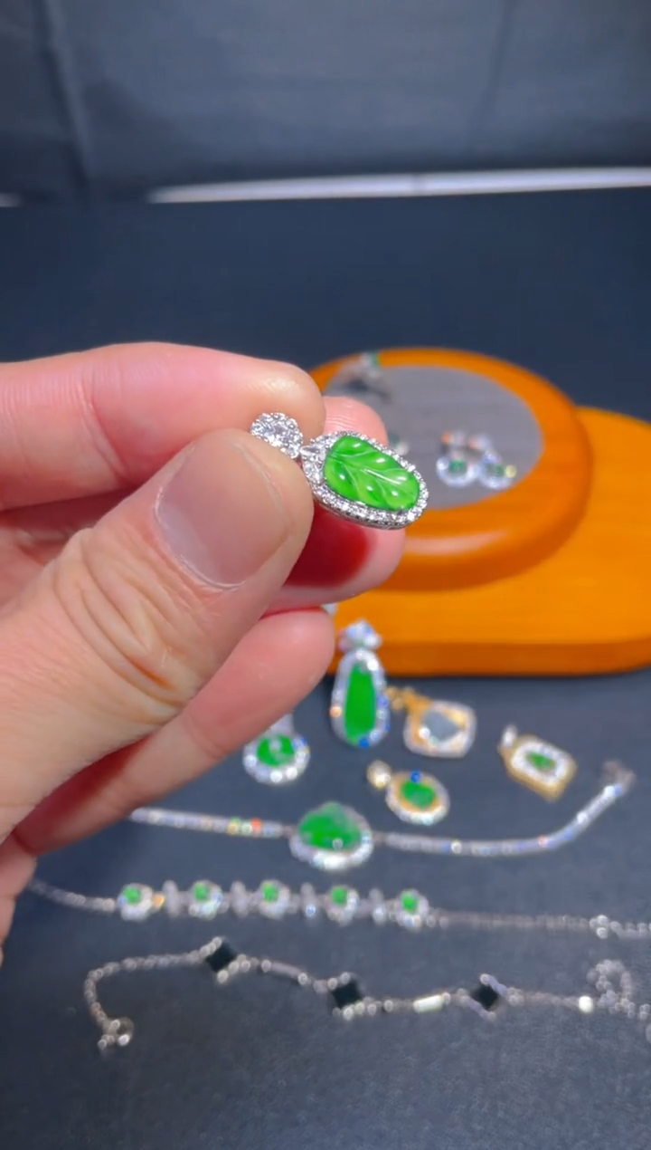 【闪购商品】翡翠耳饰未镶嵌翡翠