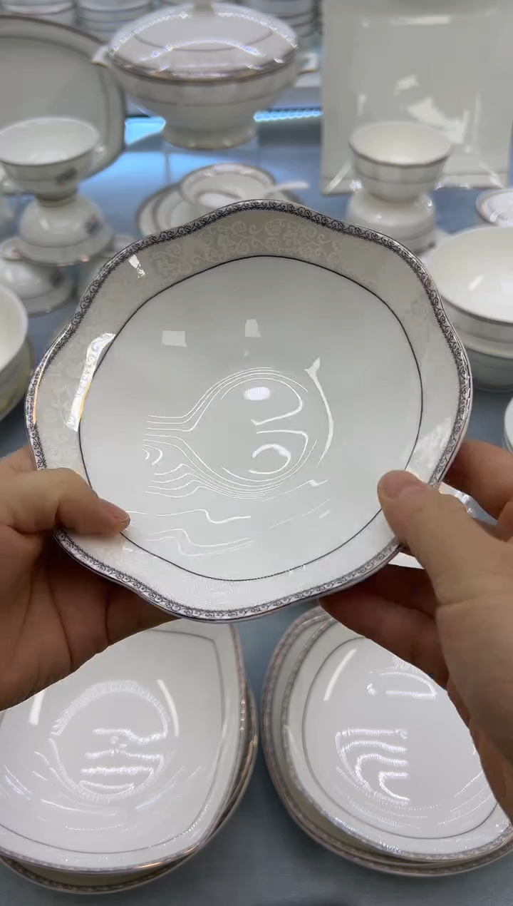 骨瓷玲珑7花2个 