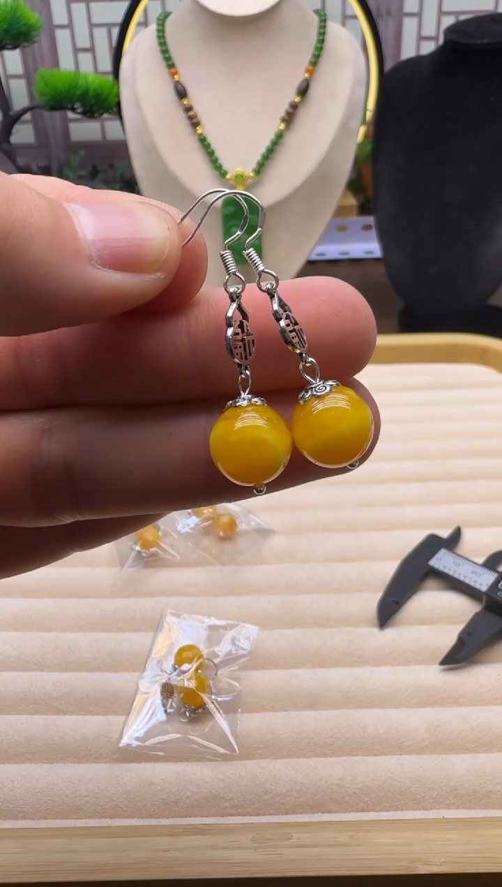 蜜蜡银S925镶嵌耳饰E57     