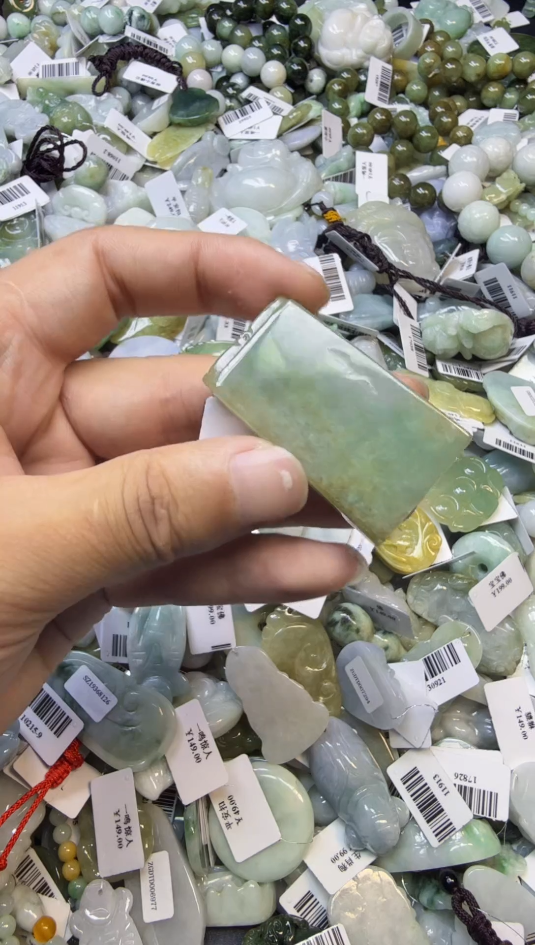 【闪购商品】翡翠颈饰未镶嵌00008211