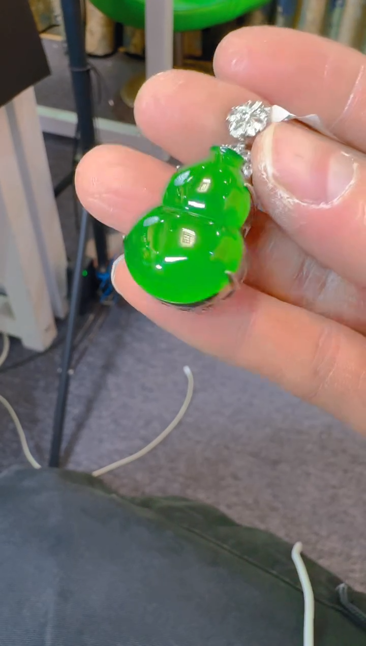 吊坠(赠链)银S925镶嵌翡翠史*磊天然A货翡翠