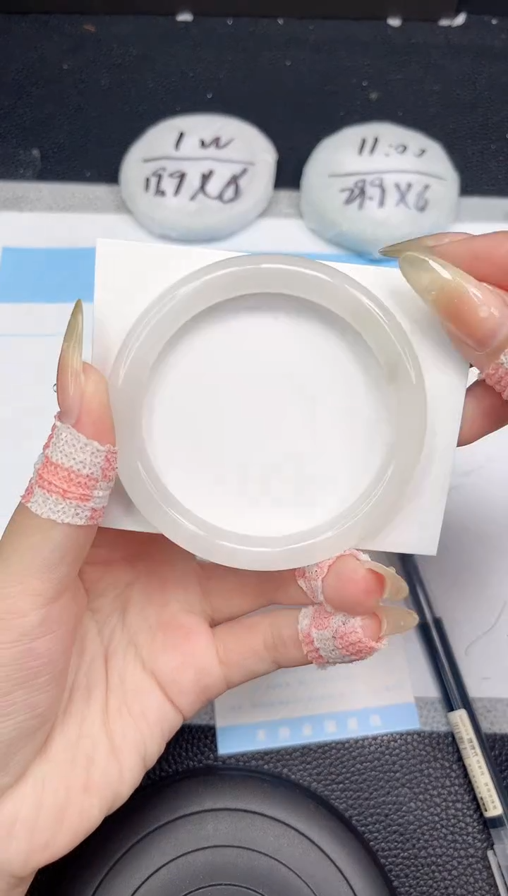 石英质玉手镯未镶嵌305-59