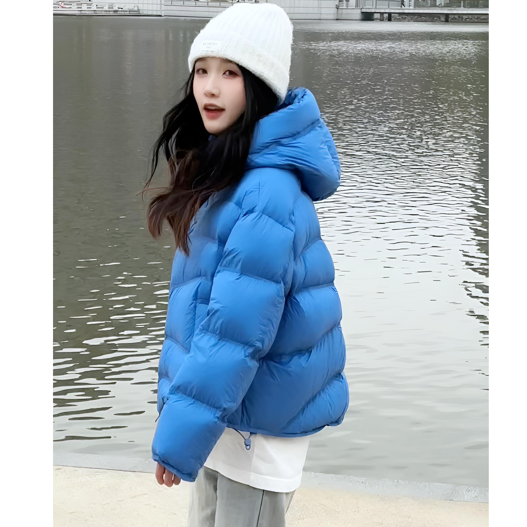 H95白鹅绒女装羽绒服短款时尚休闲连帽冬季保暖女士羽绒服