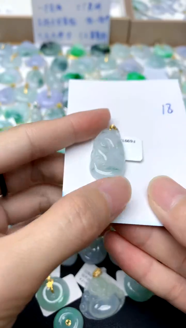 【闪购商品】翡翠颈饰18K金镶嵌18天然A货翡翠