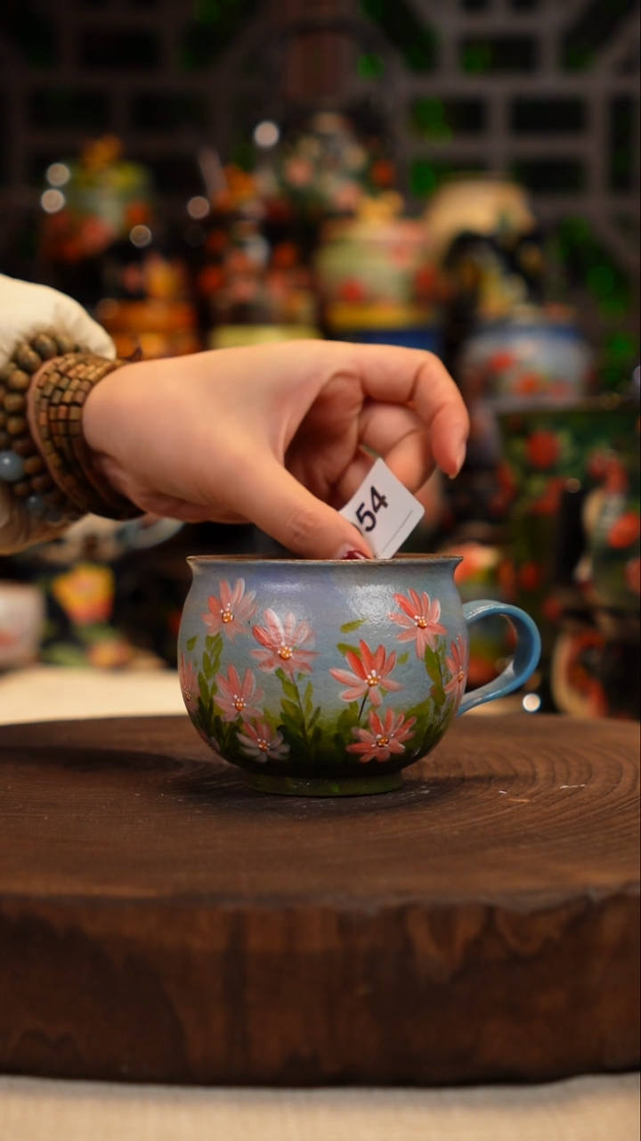 油画   手绘釉下彩杯子054