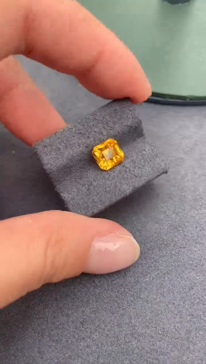 【闪购商品】蓝宝石裸石未镶嵌3ct黄蓝宝