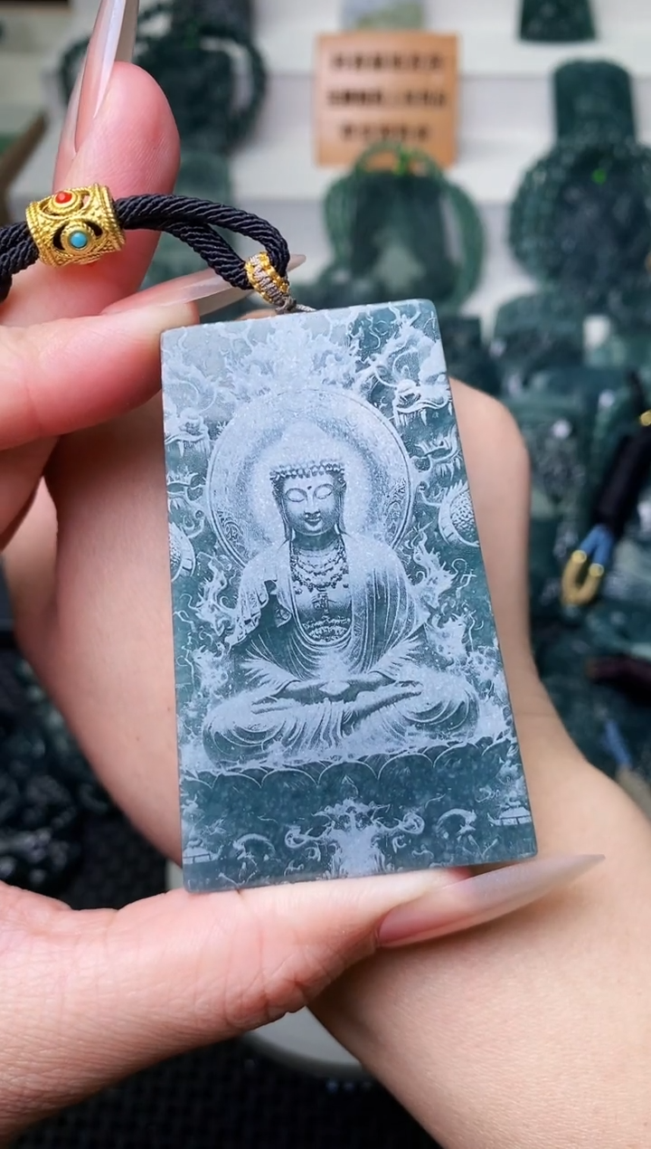 颈饰未镶嵌翡翠 