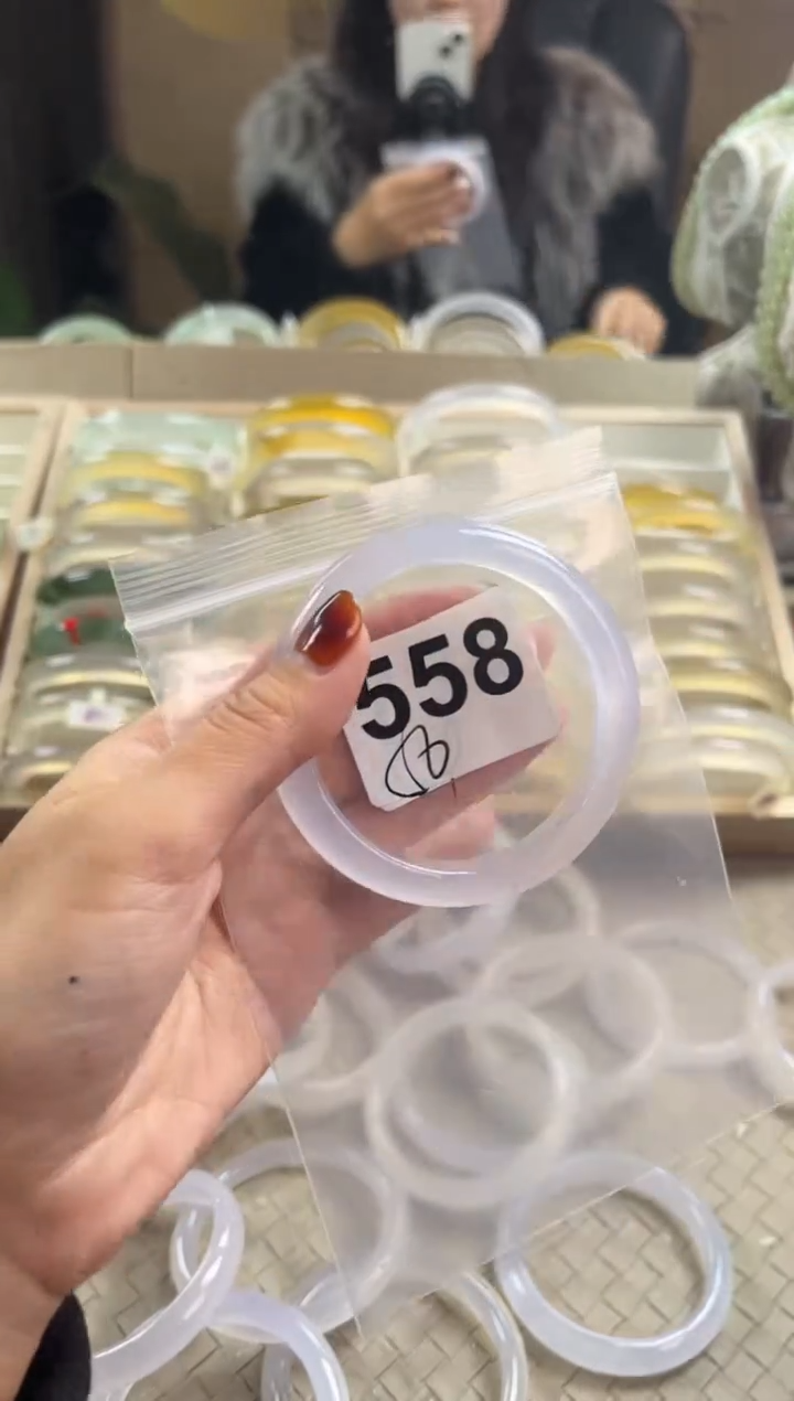 手镯玛瑙/玉髓未镶嵌558