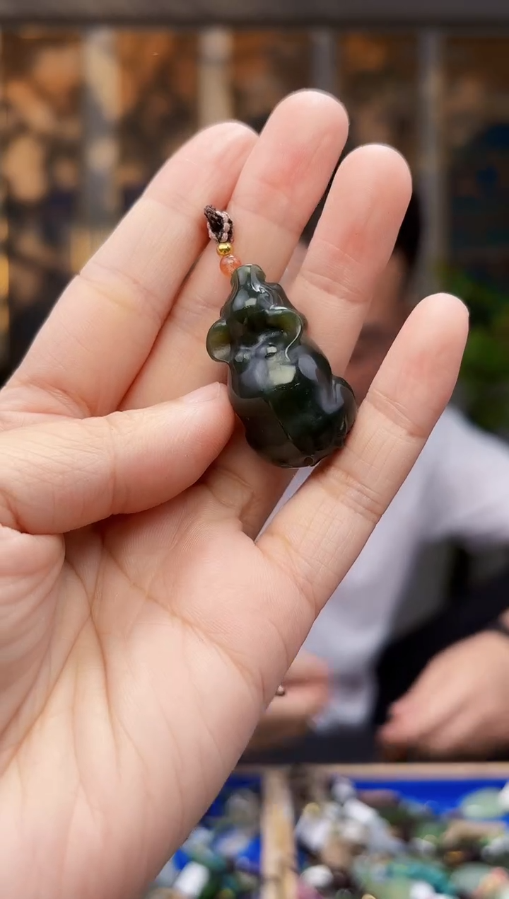 和田玉未镶嵌挂件拍一发一