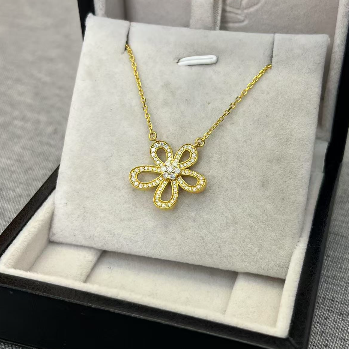 【东豪凯哥】足金百搭真金气质镶嵌格桑花镶钻项链(多样性发其一)