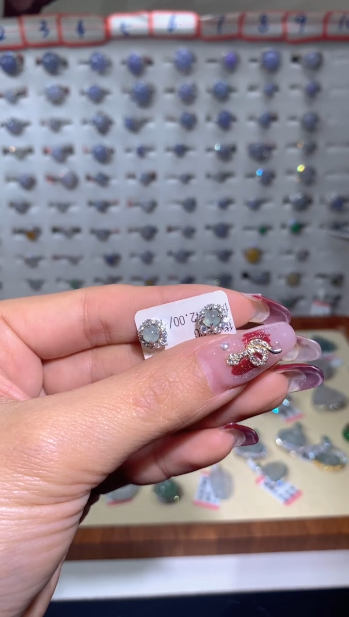 【闪购商品】翡翠耳钉银S925镶嵌天然a货翡翠