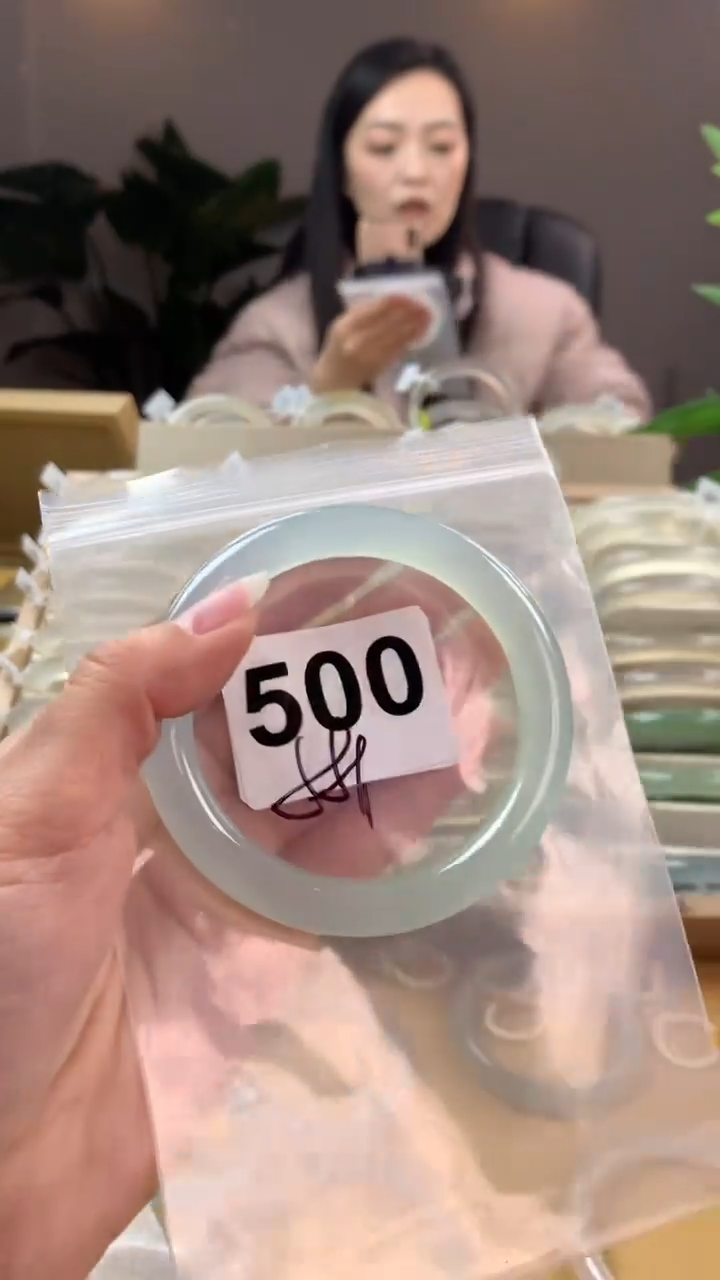 【闪购商品】玛瑙/玉髓手镯未镶嵌500