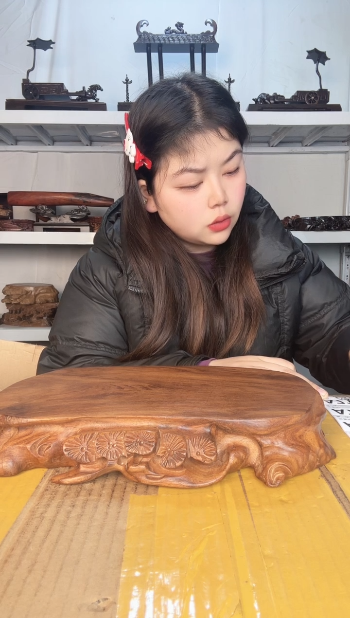 大果紫檀（缅甸花梨）人***见50