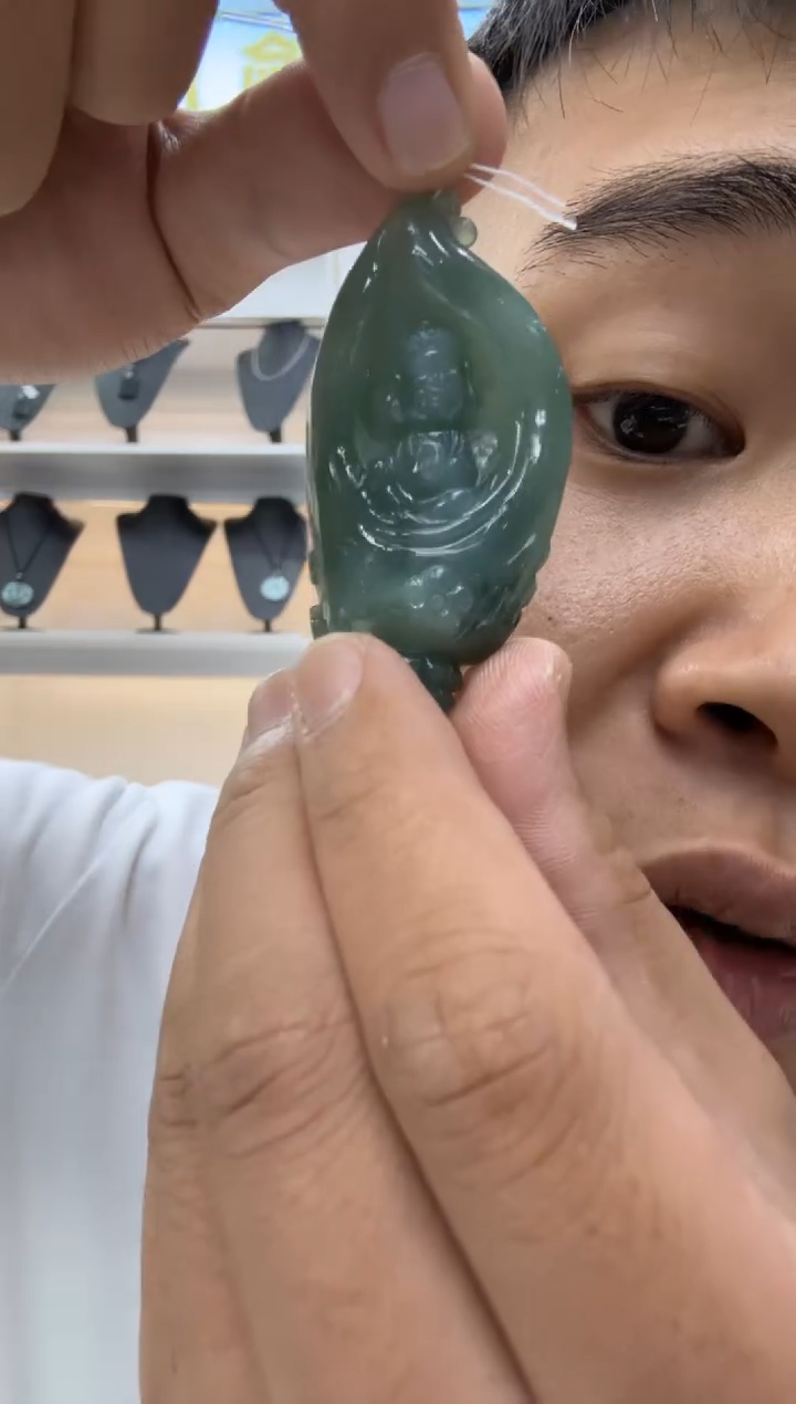 翡翠未镶嵌颈饰天然翡翠A货孤品一件