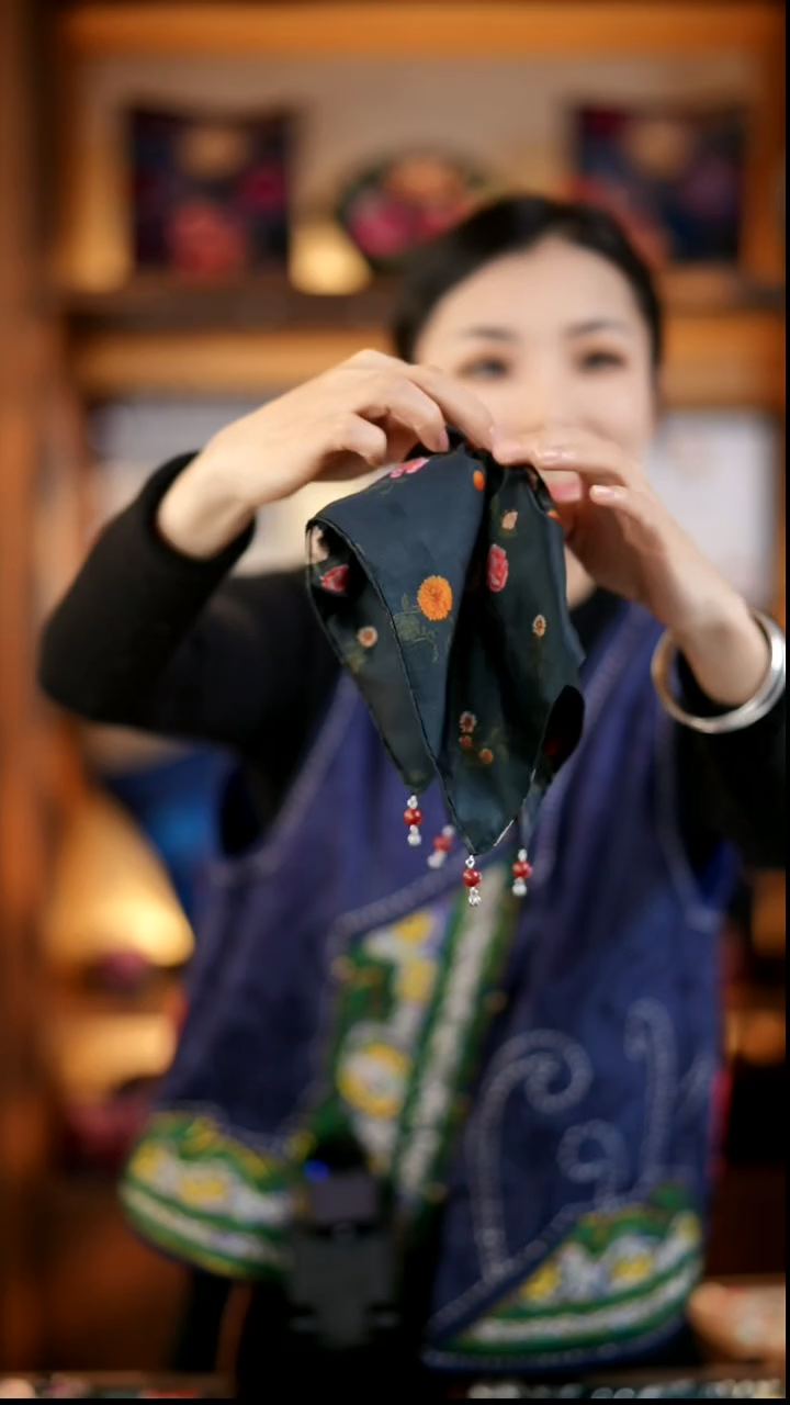 刺绣莲**舟私人定制苗族手工S30