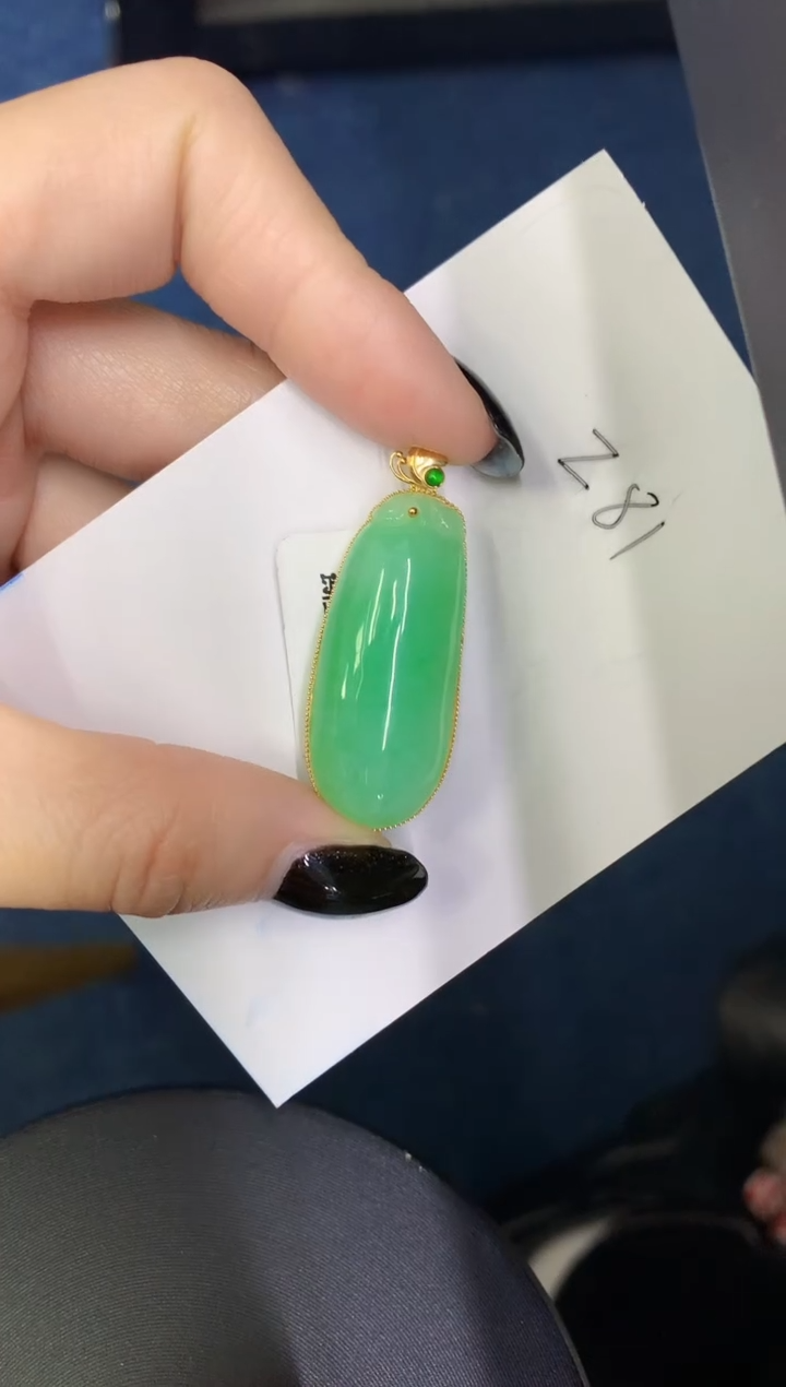 【闪购商品】翡翠颈饰18K金镶嵌0000000000