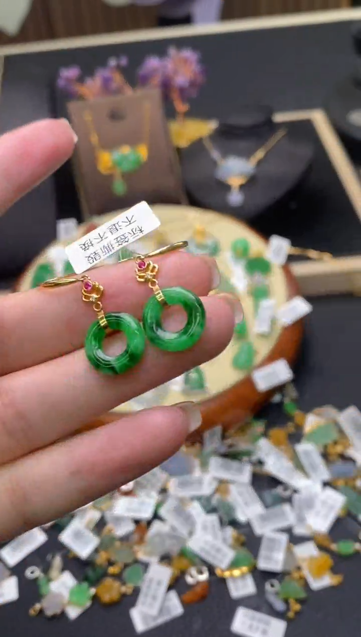 【闪购商品】翡翠18K金镶嵌颈饰净货17360