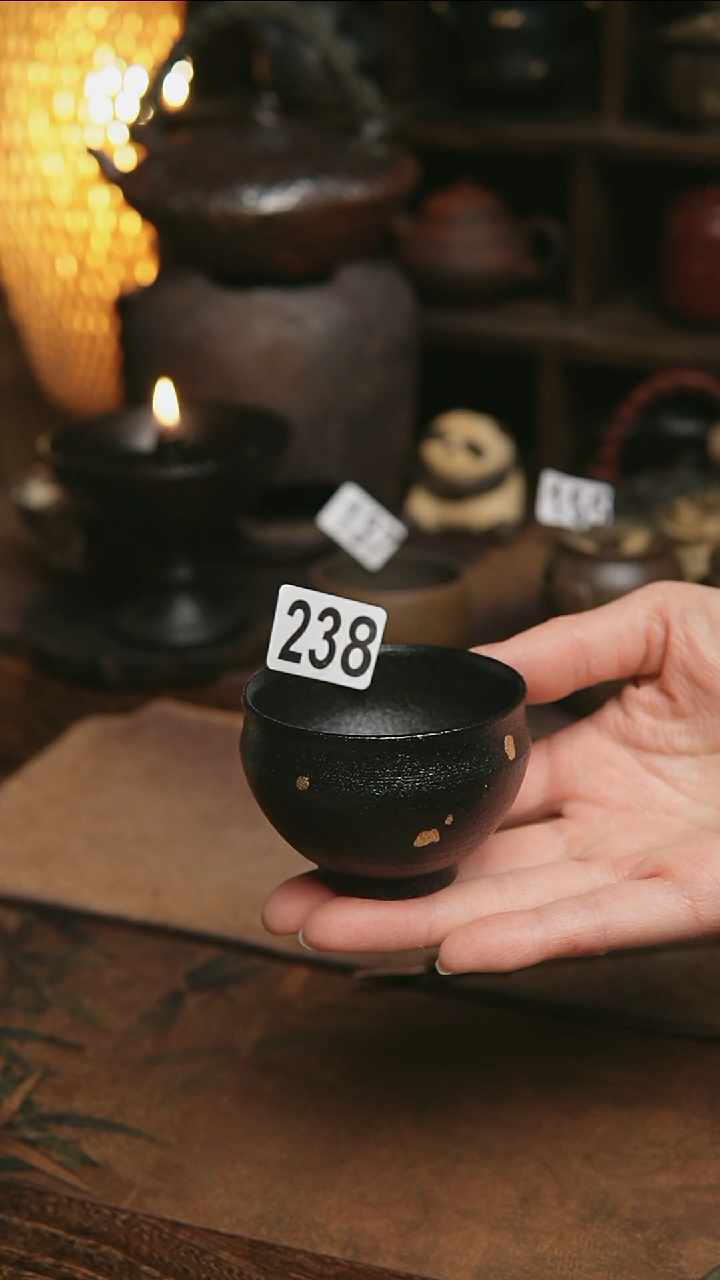 238紫砂全手工黑金主人杯75毫升