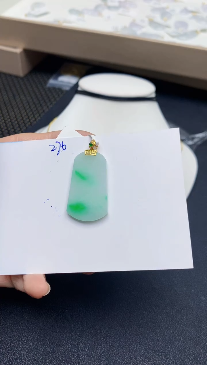 【闪购商品】翡翠颈饰18K金镶嵌天然翡翠A货    