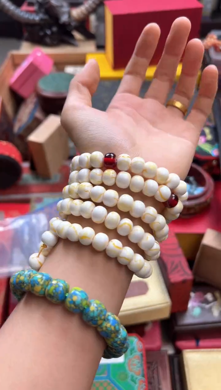 未镶嵌蜜蜡裸石———————瓷——————古瓷白108