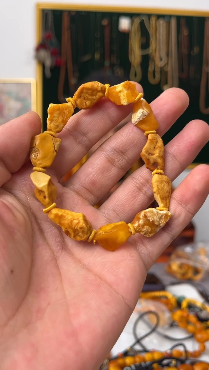 【闪购商品】蜜蜡手串未镶嵌噶玛家