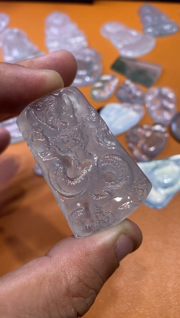 【闪购商品】翡翠吊坠(不含链)未镶嵌龙牌5980