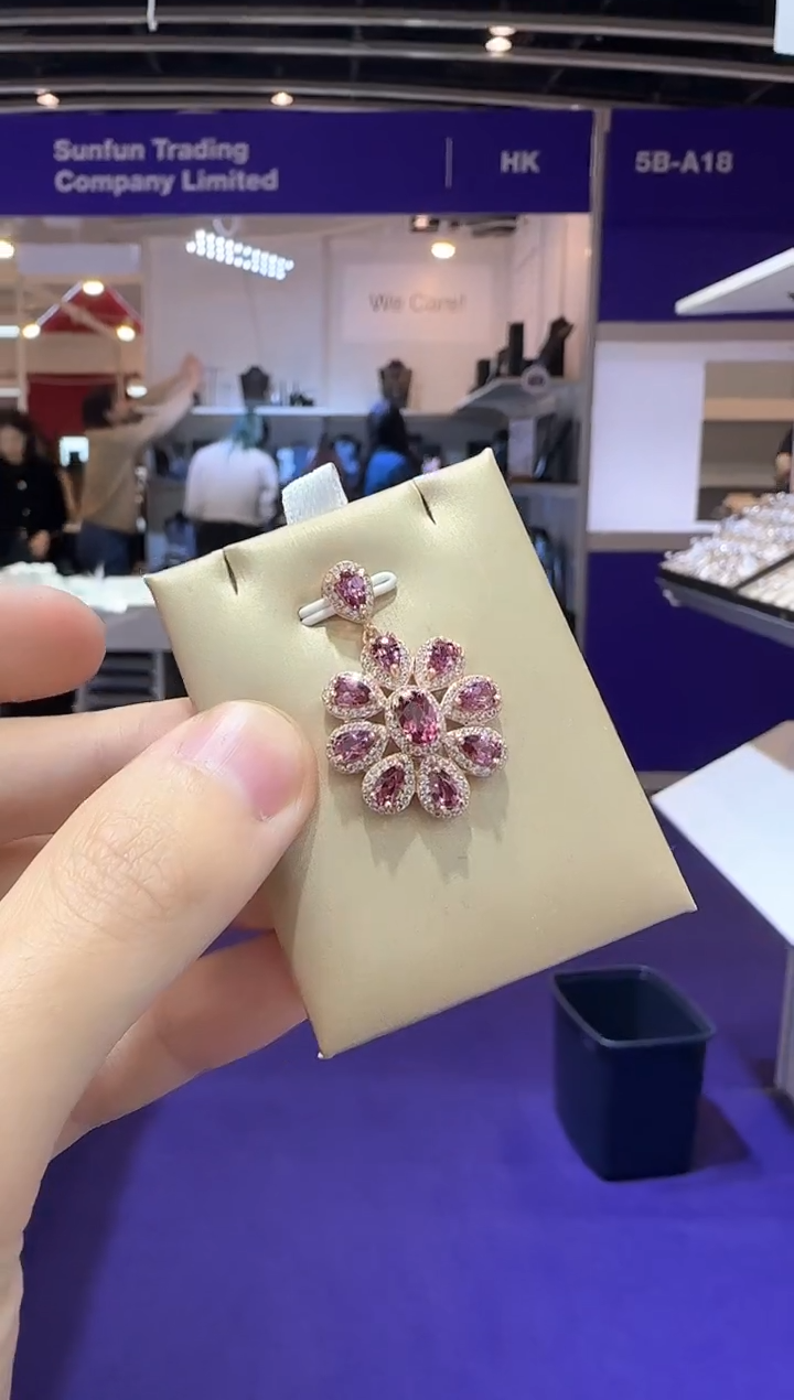 【闪购商品】石榴石颈饰银S925镶嵌设计款