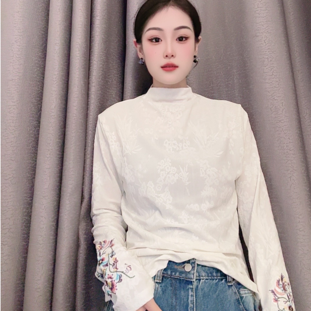 打底高圆领重工碎花刺绣提花衫长袖