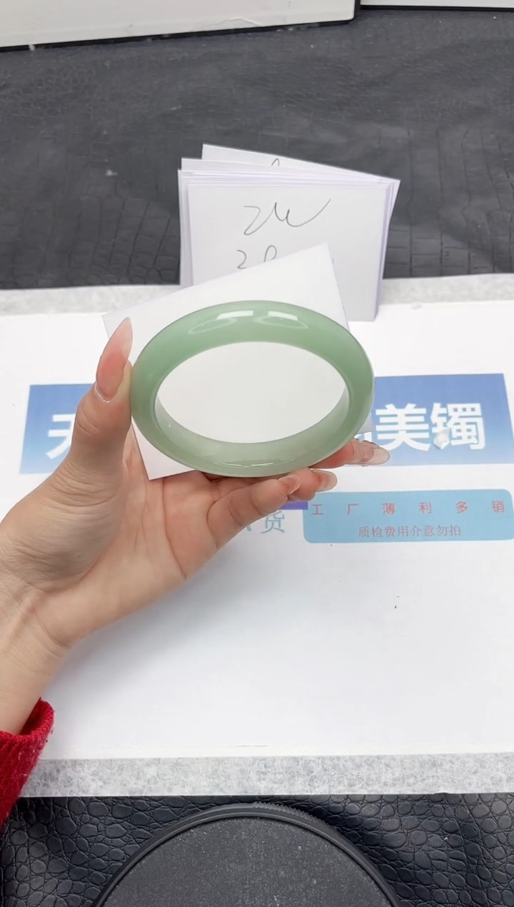 【闪购商品】石英质玉手镯未镶嵌A189-60