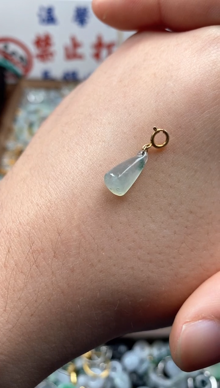 【闪购商品】翡翠颈饰未镶嵌哥哥