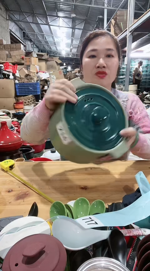 【闪购商品】716瑕疵绿锅带盖，，