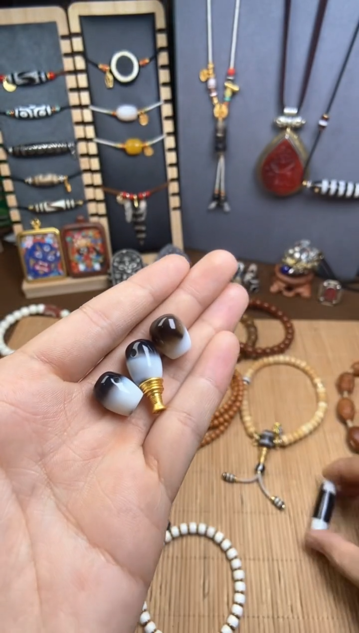 【闪购商品】玛瑙/玉髓三通未镶嵌水滴三通多样性发货一