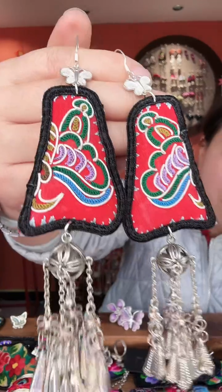 织绣手工苗绣刺绣饰品89