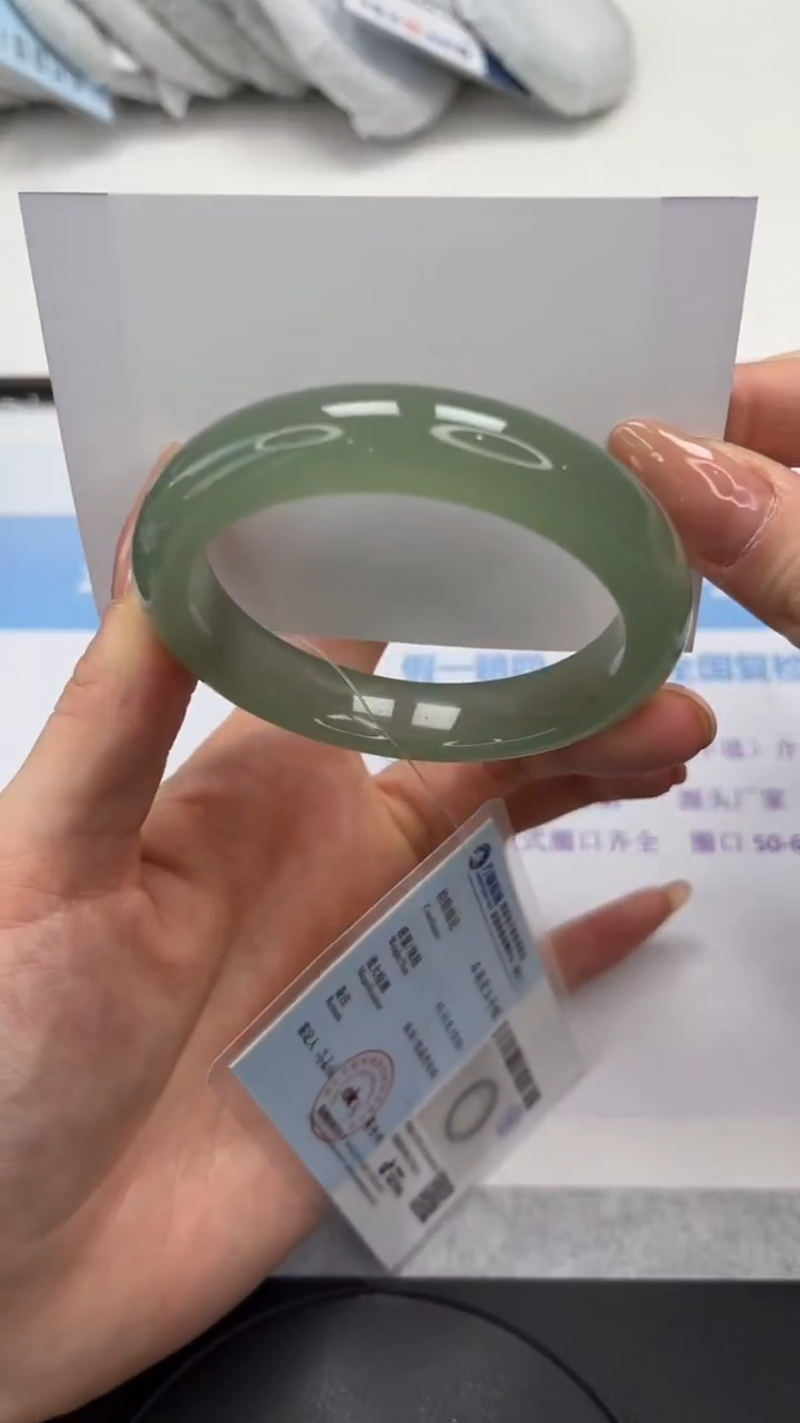 未镶嵌手镯石英质玉V198-54.3